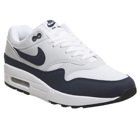 nike air max 1 trainers